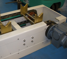 Chain Conveyor with V Holder